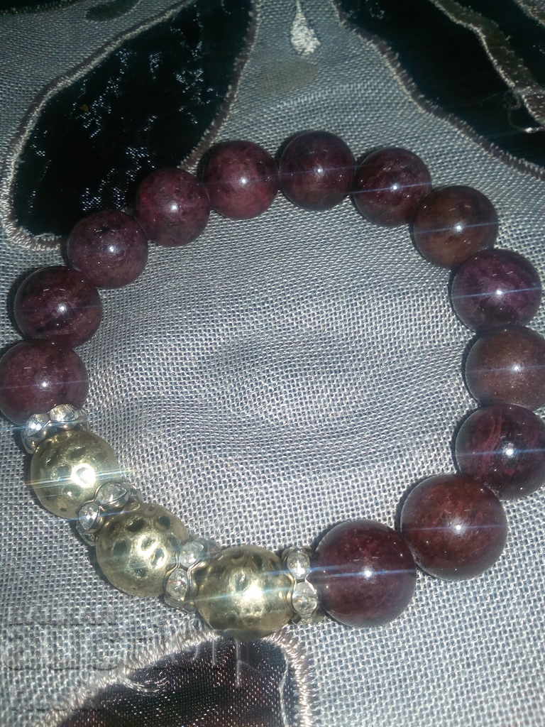 GRAIN GRANATES WITH ORNAMENTS with price 12.00 BGN | € 6.14 GRAIN GRANATES WITH ORNAMENTS with price 12.00 BGN | € 6.14