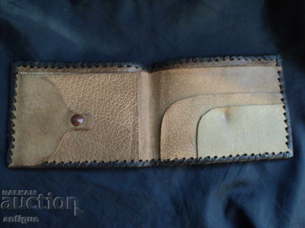 SELL A STRAWBERRY PORTFOLIO. with price 10.00 BGN | € 5.11 SELL A STRAWBERRY PORTFOLIO. with price 10.00 BGN | € 5.11