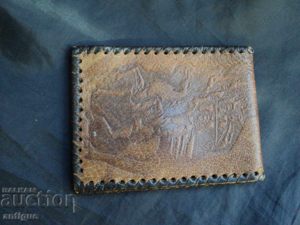 Auction SELL A STRAWBERRY PORTFOLIO. Auction SELL A STRAWBERRY PORTFOLIO.