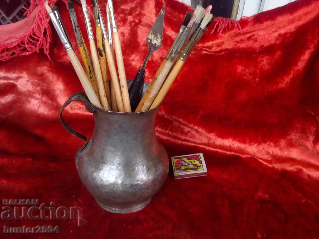 Copper pot, pencil, pot, old BG, tin, accent. with price 39.95 BGN | € 20.43 Copper pot, pencil, pot, old BG, tin, accent. with price 39.95 BGN | € 20.43