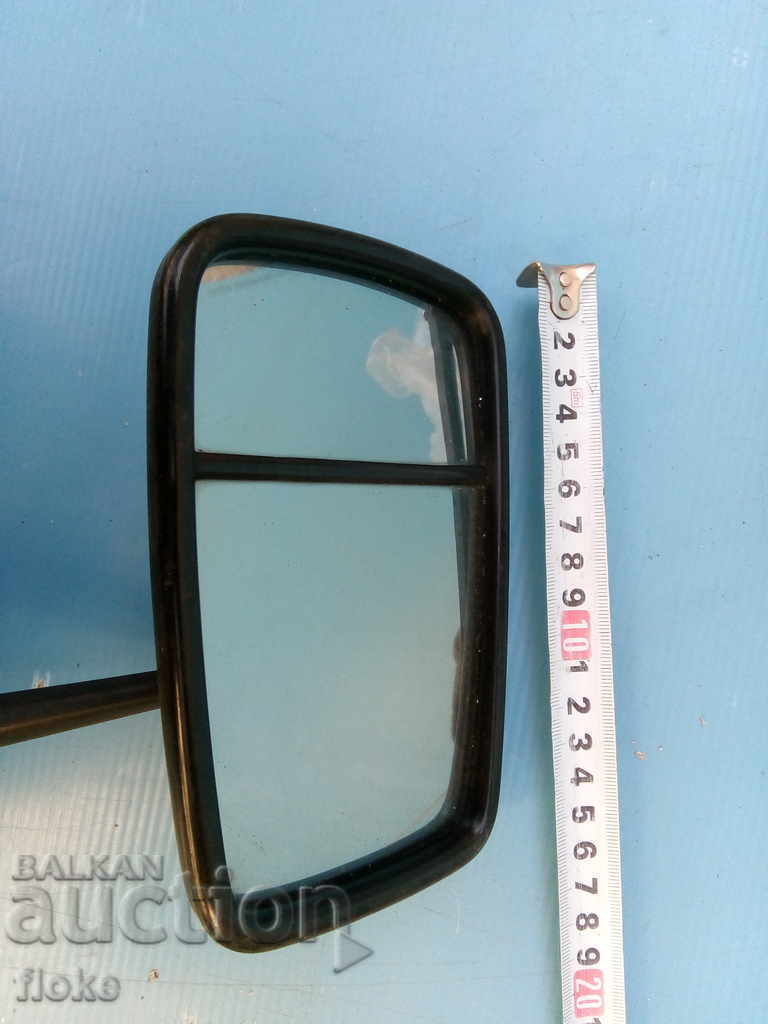 Car-retro mirror with price 20.00 BGN | € 10.23 Car-retro mirror with price 20.00 BGN | € 10.23