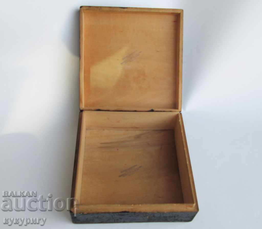 Delivery of old wooden box intarsia cavalry Kingdom of Bulgaria