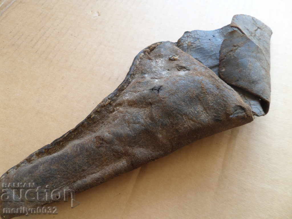 toc din piele pentru revolver belgian Smith cu preț 69.00 BGN | € 35.28