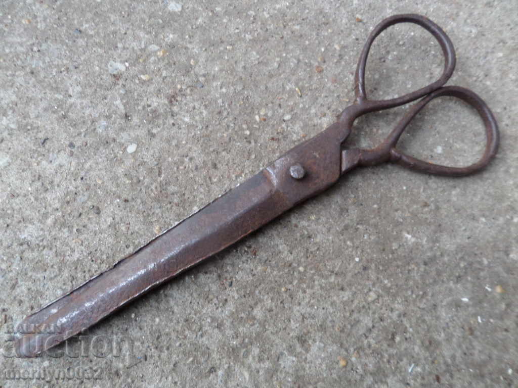 Abacus scissors 70's of the 19th century wrought iron with price 37.00 BGN | € 18.92 Abacus scissors 70's of the 19th century wrought iron with price 37.00 BGN | € 18.92