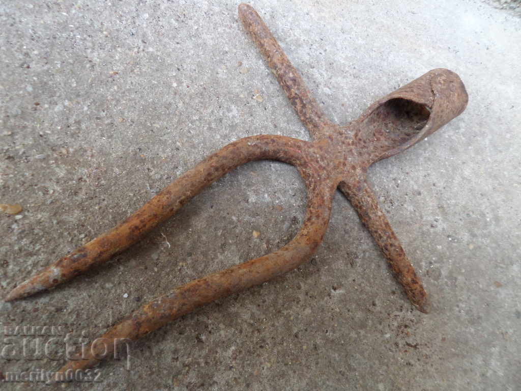 Old twin forged, villa, wrought iron with price 36.00 BGN | € 18.41 Old twin forged, villa, wrought iron with price 36.00 BGN | € 18.41