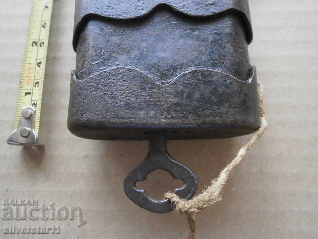 old padlock - 5