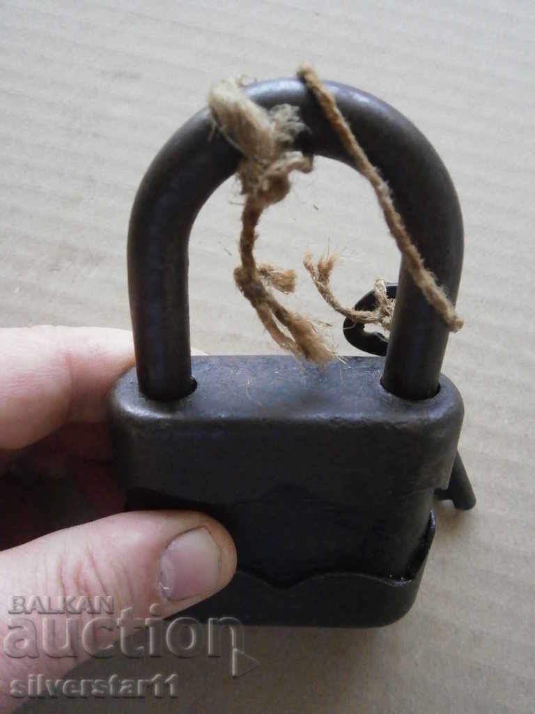 old padlock - 7