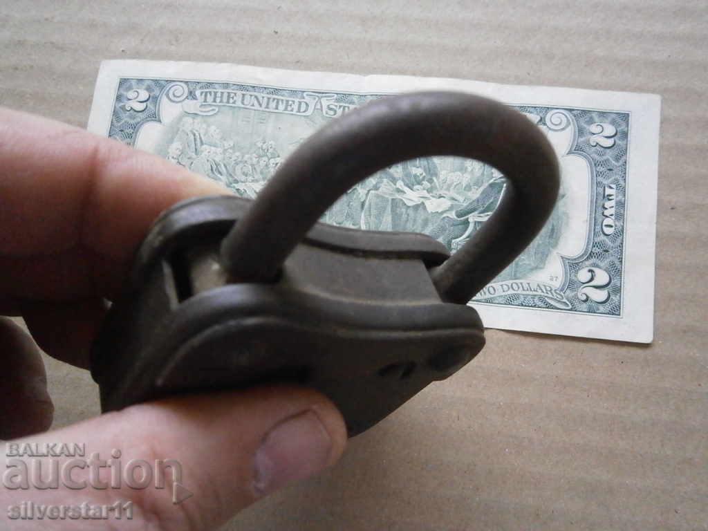 Delivery of old padlock