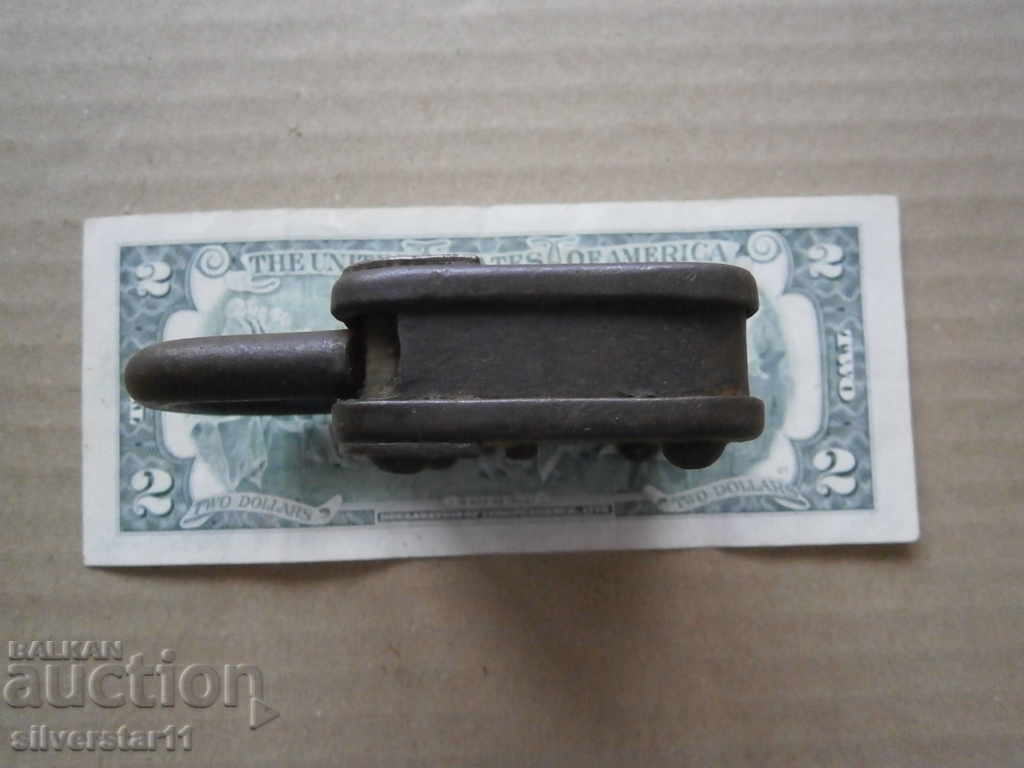 old padlock - 7