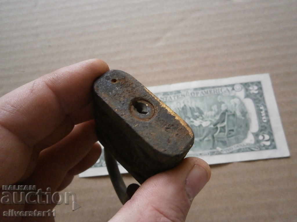 Delivery of old padlock