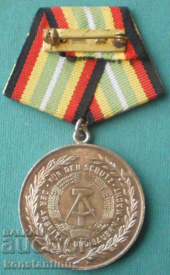 Livrarea Medalie militară Germania-GDR pentru Meritul Științific Argint Rare Livrarea Medalie militară Germania-GDR pentru Meritul Științific Argint Rare