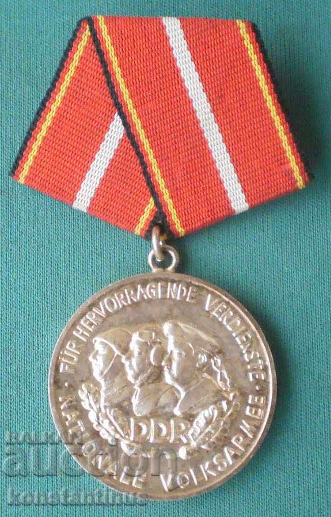 Licitație Germania-GDR Medalie de Argint Militar Rare