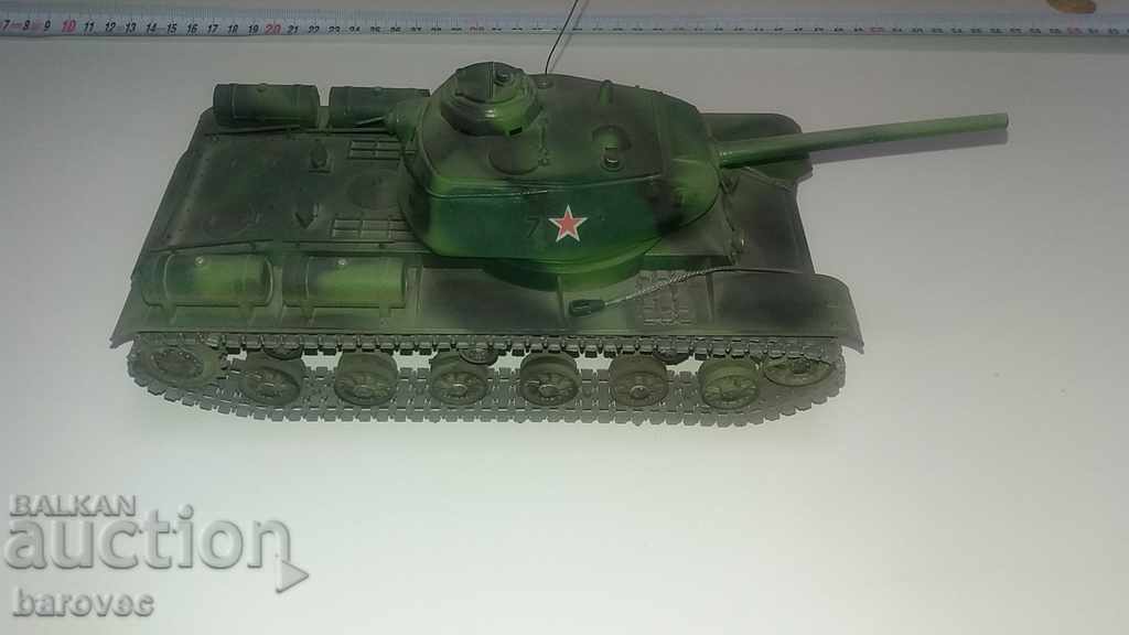 Макет танк  КВ - 1