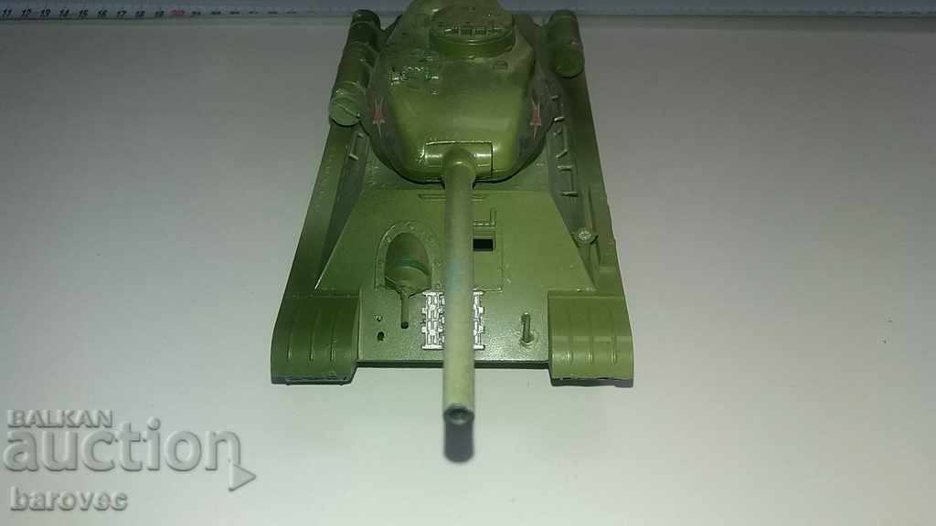 Auction Model Tank T-34 Auction Model Tank T-34