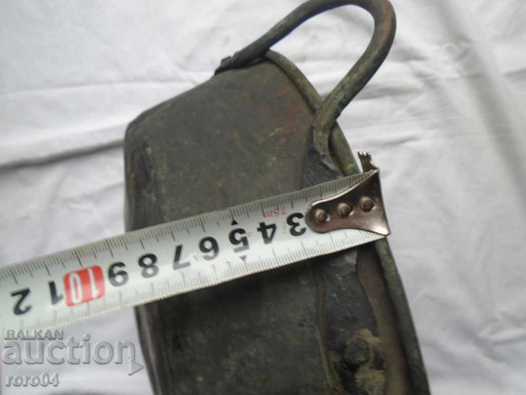 Auction GREAT OLD DEAR BABY CROWN WITH HANDS - 1912 Auction GREAT OLD DEAR BABY CROWN WITH HANDS - 1912