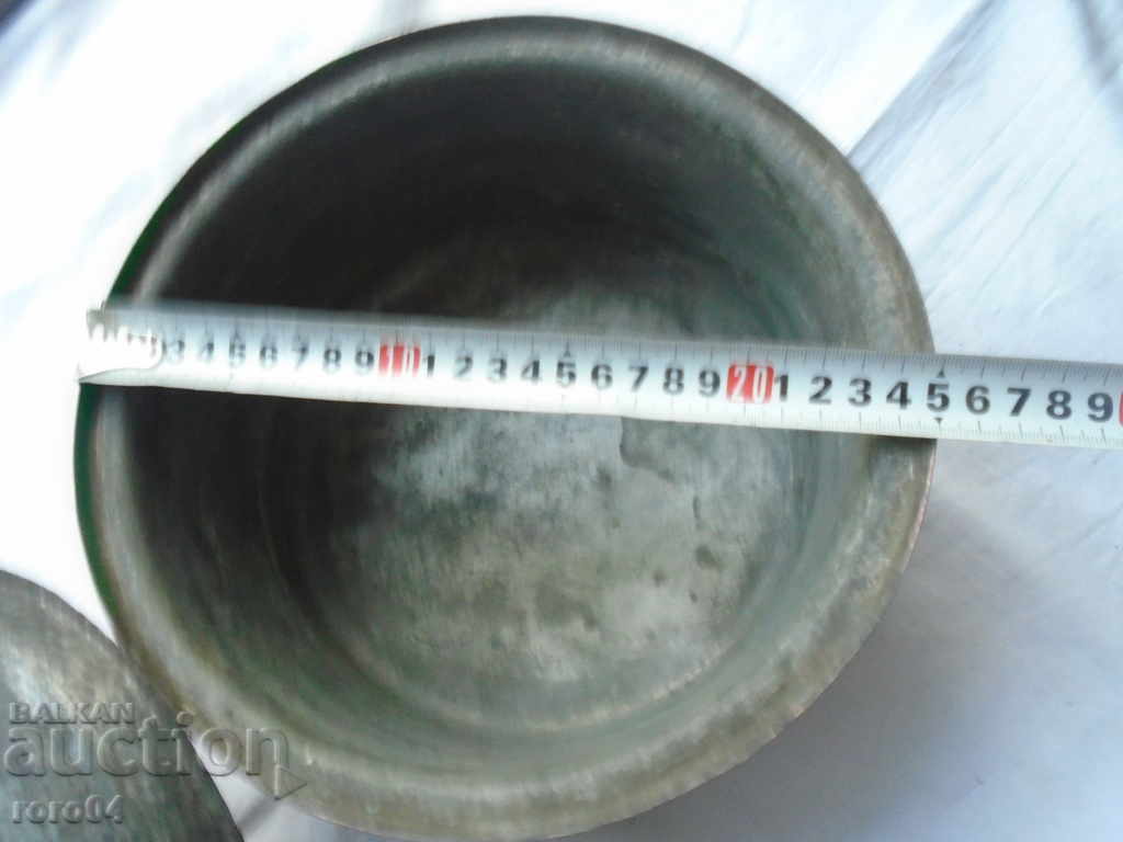 LARGE STAR DEEP CROWN BACTERIN SAHAN WITH COVER with price 45.00 BGN | € 23.01 LARGE STAR DEEP CROWN BACTERIN SAHAN WITH COVER with price 45.00 BGN | € 23.01