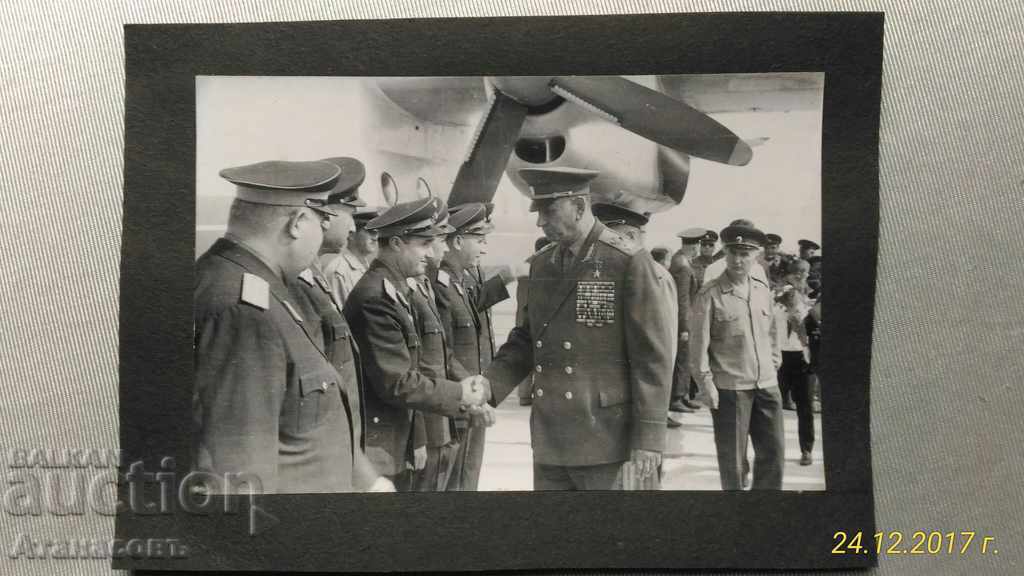 Снимка Боен самолет Маршал ВВС  Генерал полковник