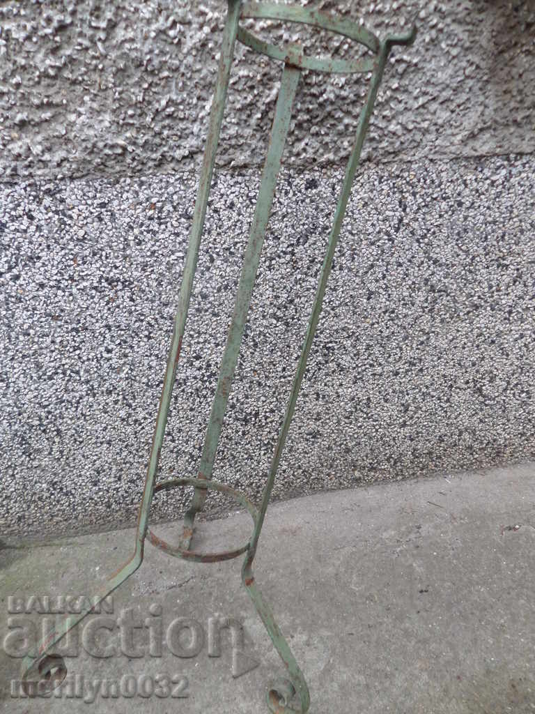 Flower-house, spittoon, wrought iron, candlestick, lighthouse for torch with price 38.00 BGN | € 19.43 Flower-house, spittoon, wrought iron, candlestick, lighthouse for torch with price 38.00 BGN | € 19.43