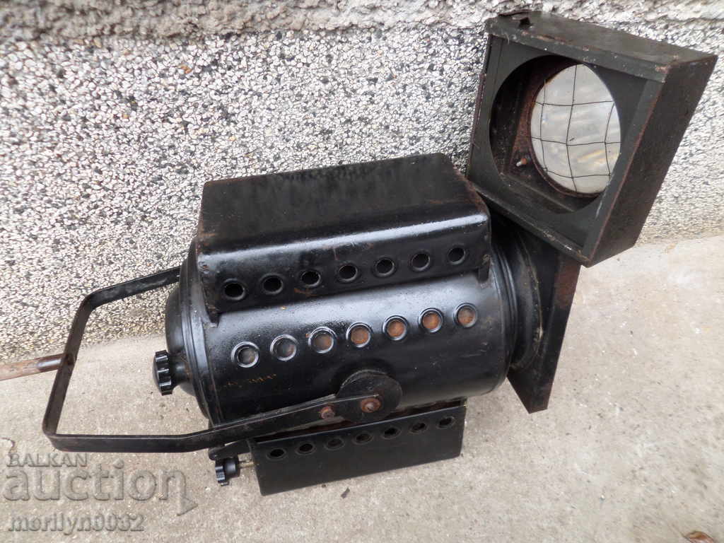 Luminaire projector from theater lamp with magnifier lantern - 7 Luminaire projector from theater lamp with magnifier lantern - 7