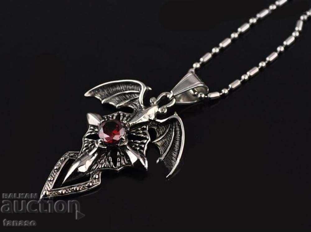 Bijuterie punk cruce Batman, cristal, colier cu pandantiv, medalion cu preț € 11.00 | 21.51 BGN
