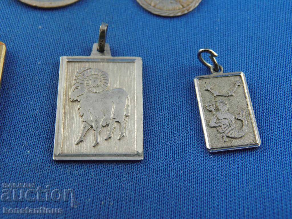 Licitație 7 x argint colier diferite motive horoscop Licitație 7 x argint colier diferite motive horoscop