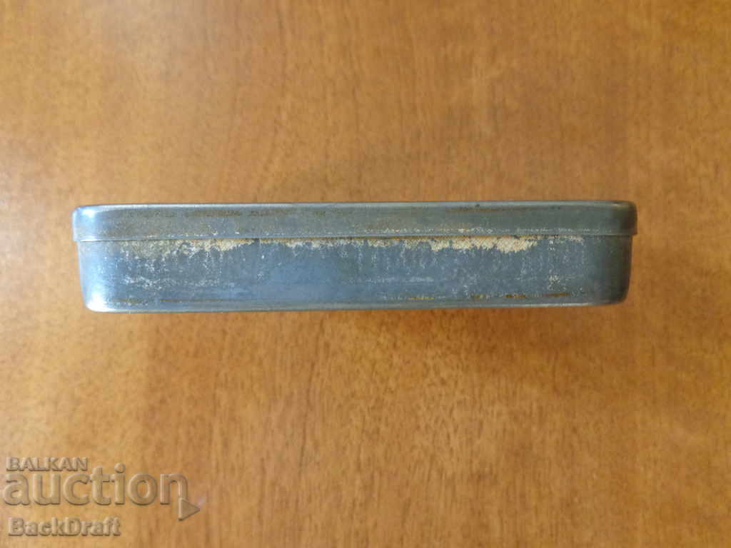 An old lithography box for 25 cigars ED LAURENS - 5