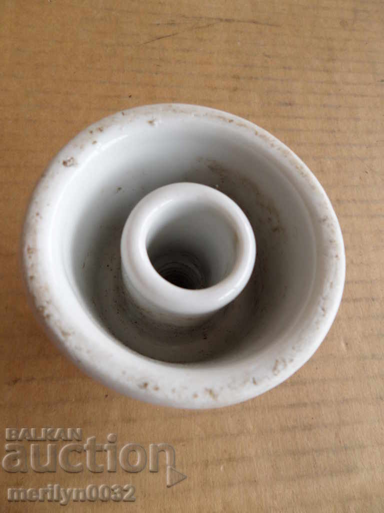 Auction Old electric cup of German porcelain from the Royal Electricity Network Auction Old electric cup of German porcelain from the Royal Electricity Network