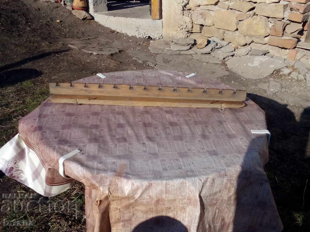 Auction  Ancient utensils hook