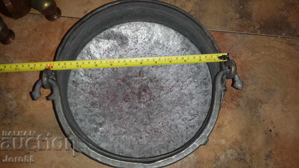 Μεγάλο παλιό χάλκινο χαλκό / μέντα Μεγάλο παλιό χάλκινο χαλκό / μέντα