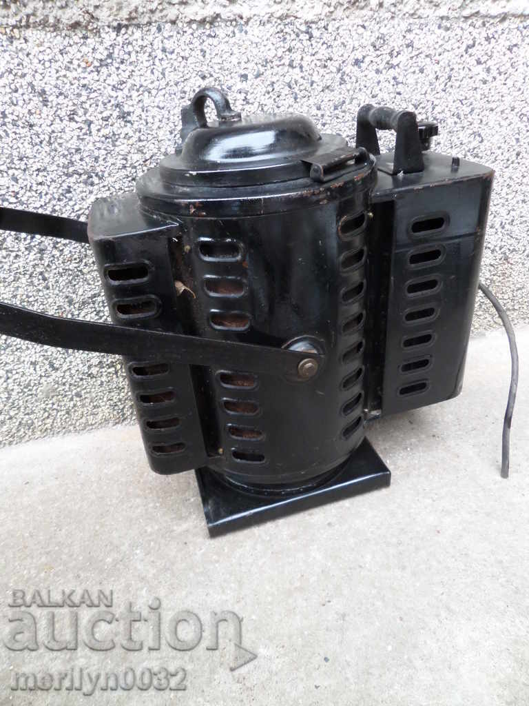 Προβολέας φωτιστικού από λάμπα θεάτρου με μεγεθυντικό φανάρι με τιμή 189.00 BGN | € 96.63 Προβολέας φωτιστικού από λάμπα θεάτρου με μεγεθυντικό φανάρι με τιμή 189.00 BGN | € 96.63