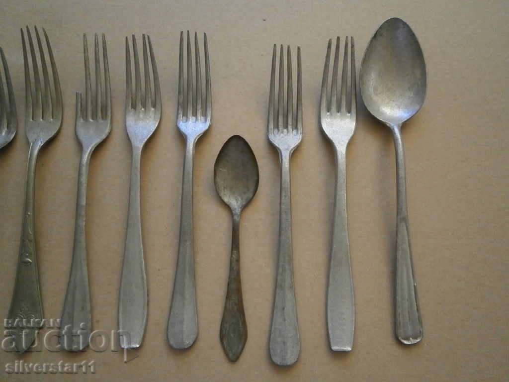 Auction  LOT antique aluminum forks