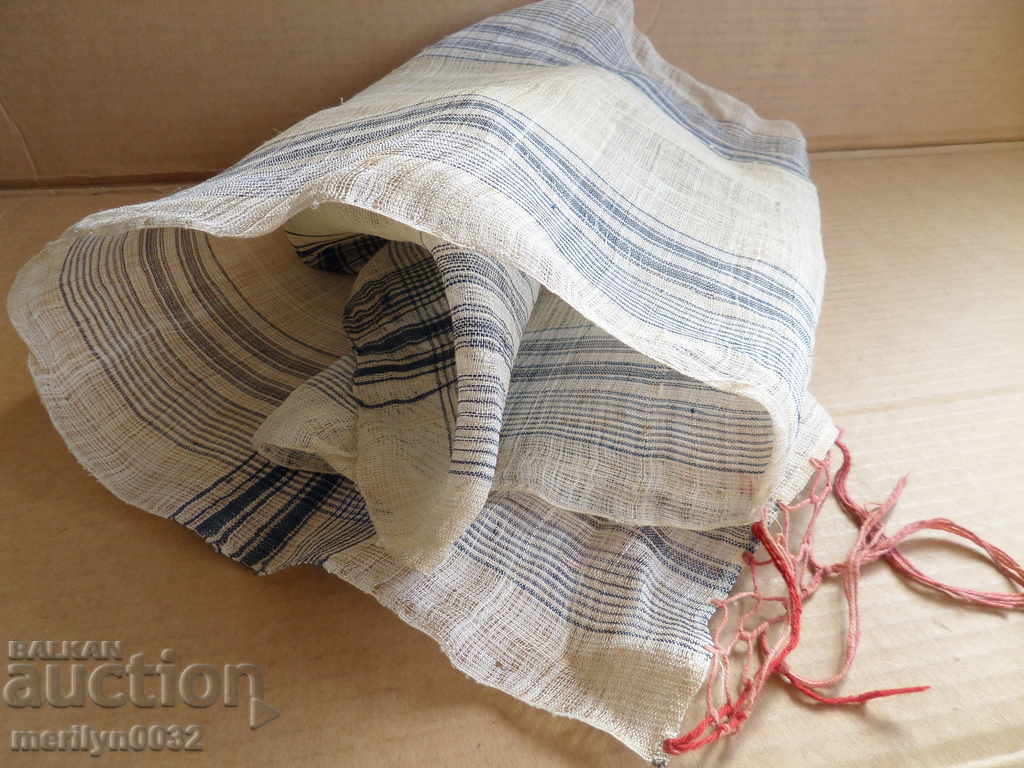 An old hand-woven cloth embroidery - 6 An old hand-woven cloth embroidery - 6