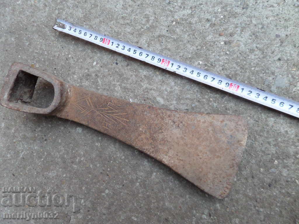 Delivery of Old forged turntable, wrought iron, picking, tool, top Delivery of Old forged turntable, wrought iron, picking, tool, top