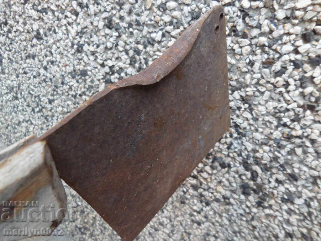 Delivery of Old forged saber, ax, pole, knife, machete Delivery of Old forged saber, ax, pole, knife, machete