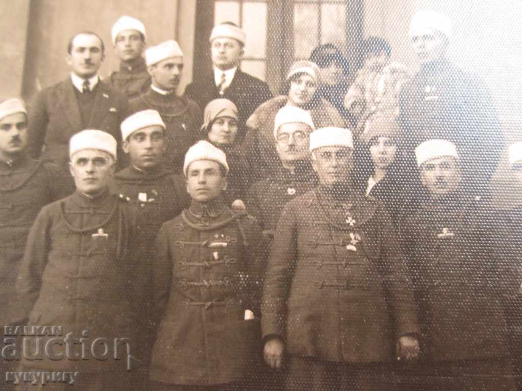 Old photo of the Yunatsi with uniforms Gabrovo with price 20.00 BGN | € 10.23 Old photo of the Yunatsi with uniforms Gabrovo with price 20.00 BGN | € 10.23