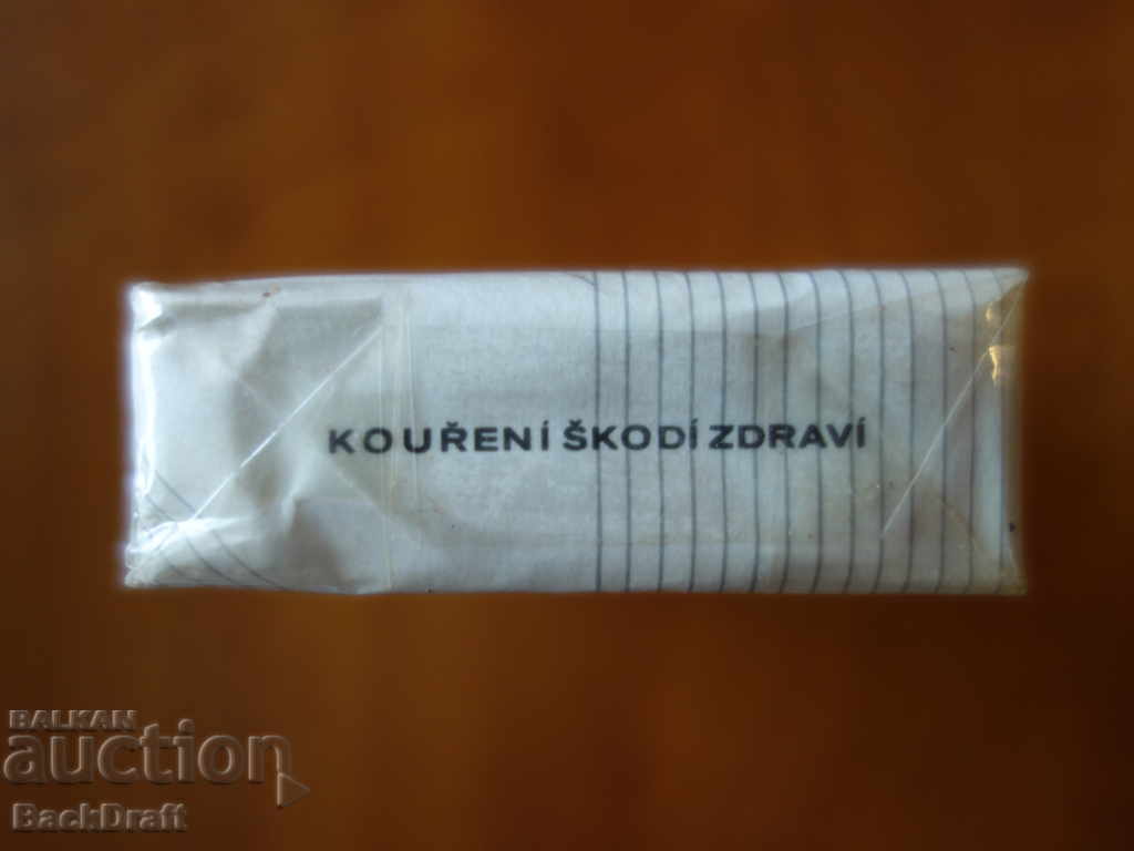 ROGALO CHEESE RED CIGARETTE AN UNUSED PACKAGE FOR EXPORT - 6 ROGALO CHEESE RED CIGARETTE AN UNUSED PACKAGE FOR EXPORT - 6