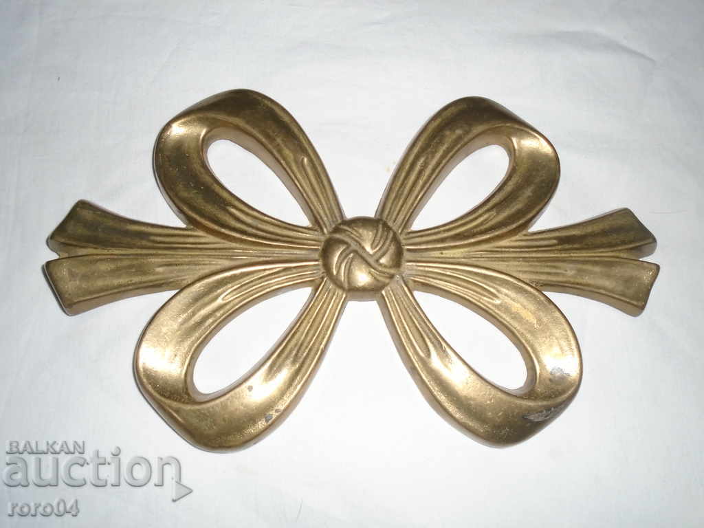 BEAUTIFUL BEAUTIFUL OLD BRONZE / MESSING PANDDLE with price 55.00 BGN | € 28.12 BEAUTIFUL BEAUTIFUL OLD BRONZE / MESSING PANDDLE with price 55.00 BGN | € 28.12