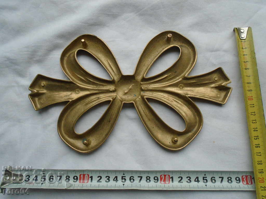 Livrarea BEAUTIFUL BIG OLD BRONZE / BRASS panglică