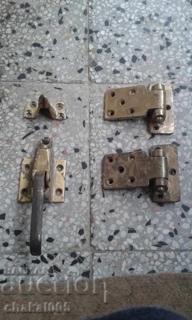 Lock with two hinges