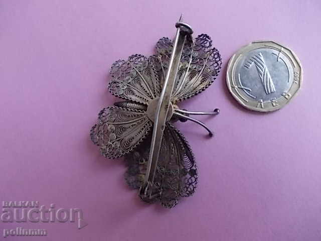 Παράδοση Ασημένια καρφίτσα - μοναδική. Παράδοση Ασημένια καρφίτσα - μοναδική.