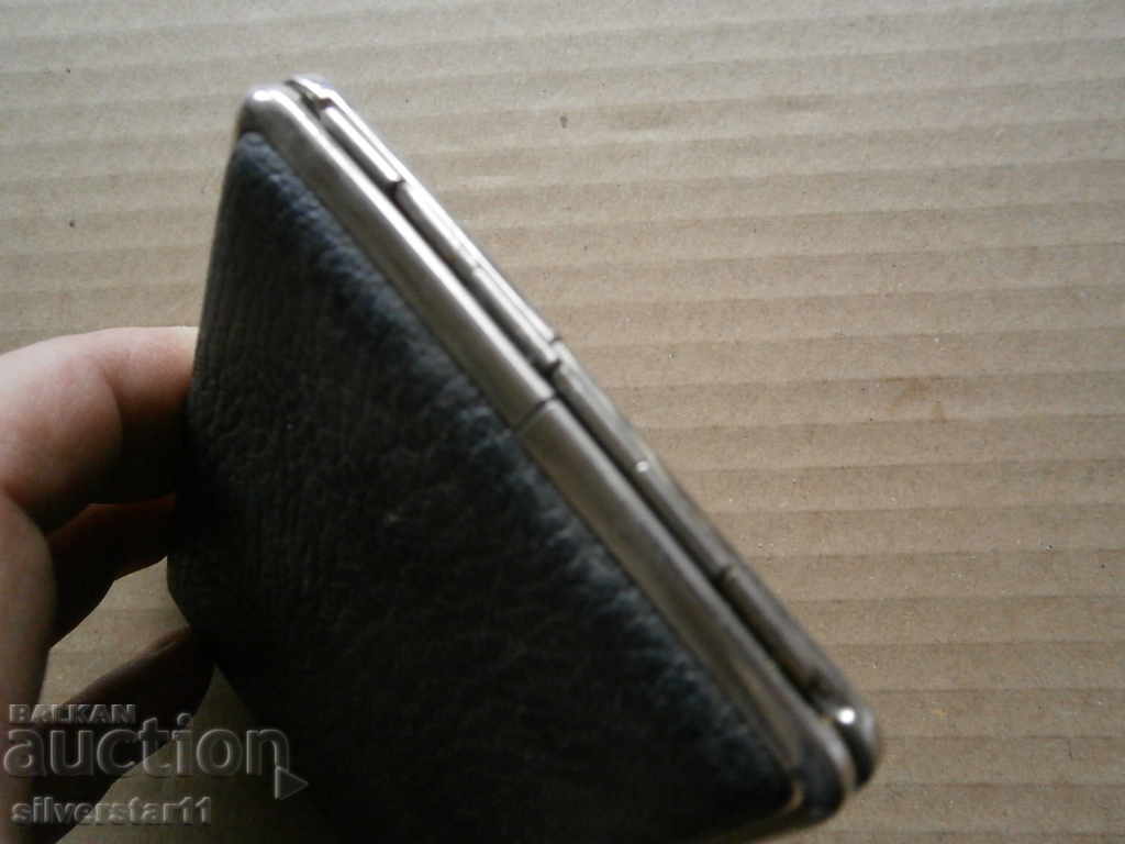 Auction old cigarette case Auction old cigarette case