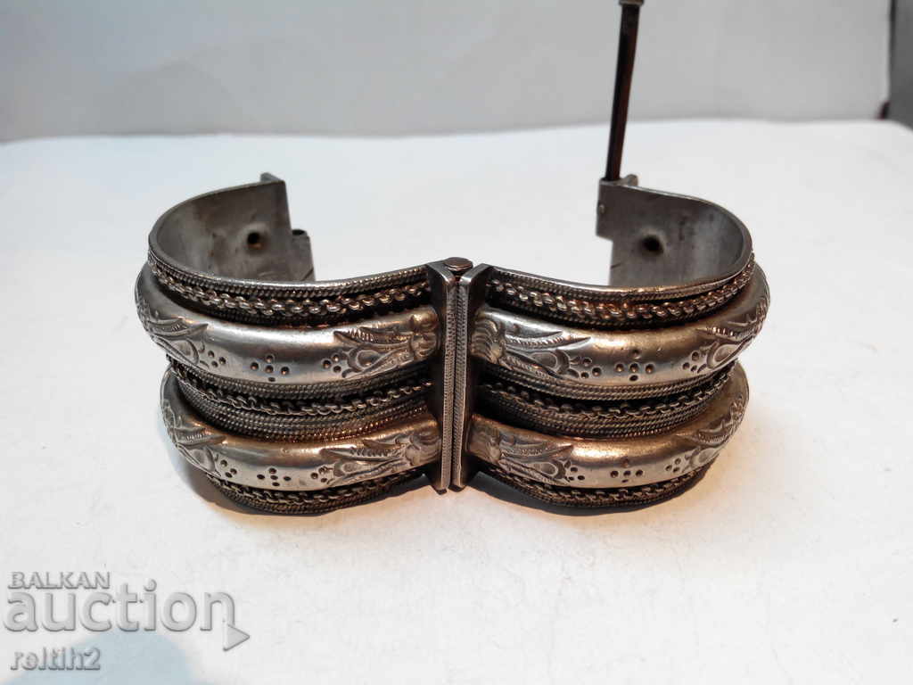 Renaissance silver bracelet with price 250.00 BGN | € 127.82 Renaissance silver bracelet with price 250.00 BGN | € 127.82