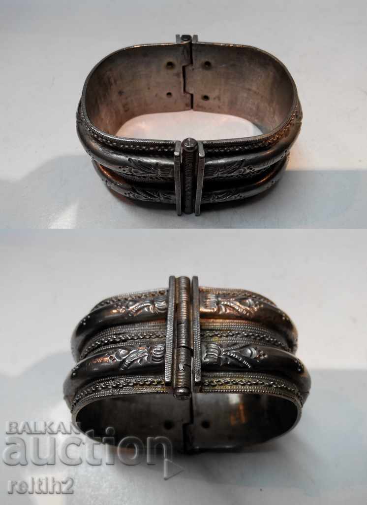 Δημοπρασία Μεγάλο Αναγεννησιακό ασημένιο βραχιόλι Δημοπρασία Μεγάλο Αναγεννησιακό ασημένιο βραχιόλι