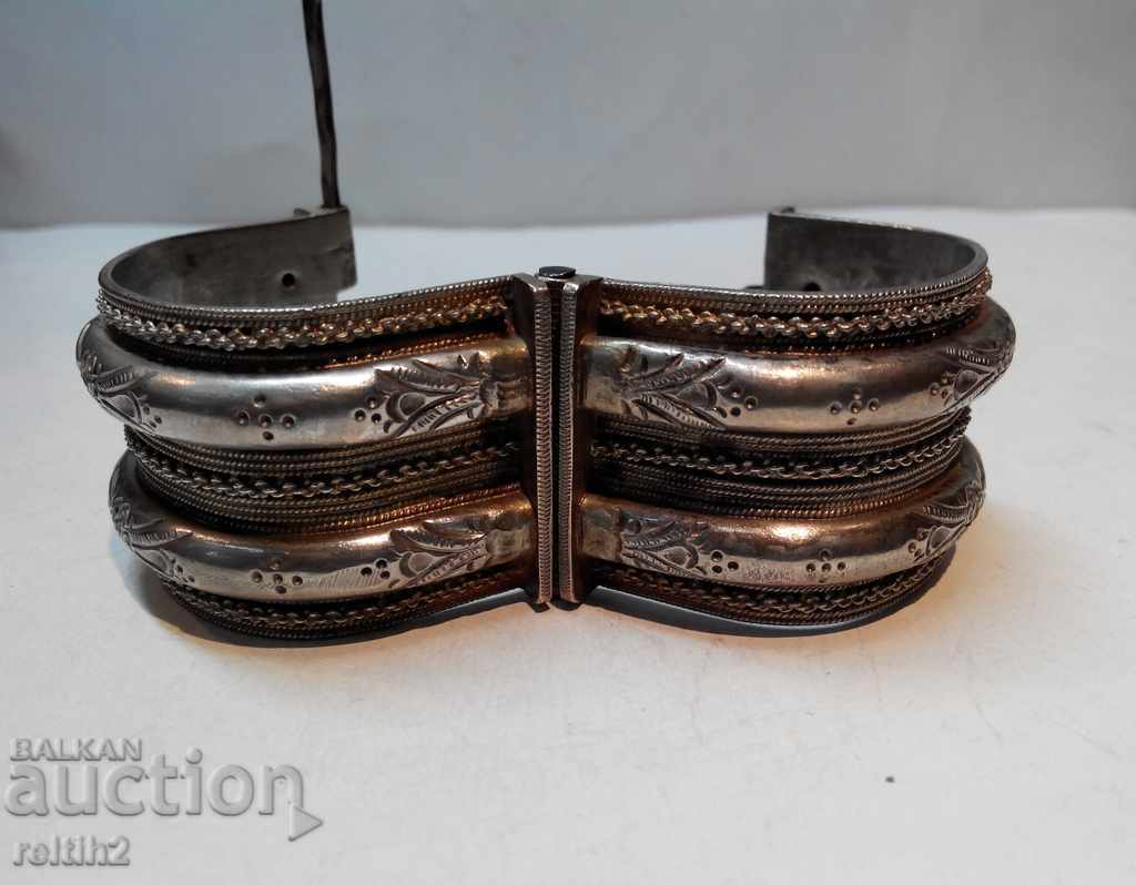 Παράδοση Μεγάλο Αναγεννησιακό ασημένιο βραχιόλι Παράδοση Μεγάλο Αναγεννησιακό ασημένιο βραχιόλι