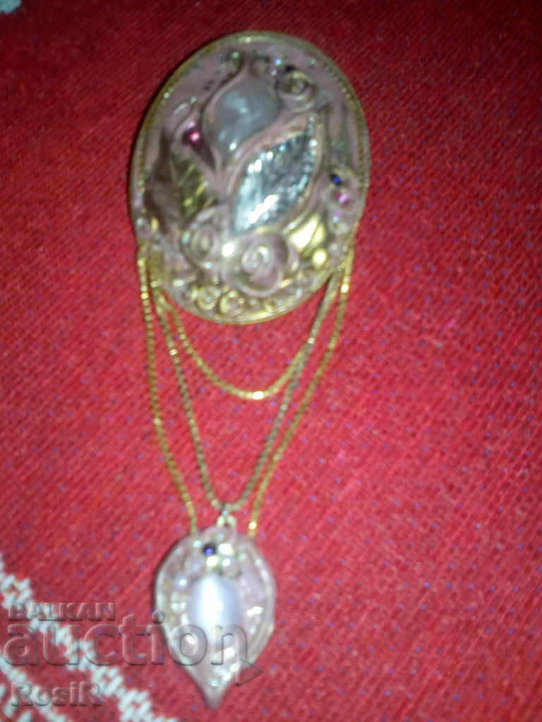 STARA MESINGOVA BROSHKA WITH ROSOV QUARTZ with price 19.00 BGN | € 9.71 STARA MESINGOVA BROSHKA WITH ROSOV QUARTZ with price 19.00 BGN | € 9.71