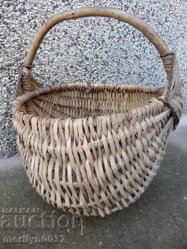 Old wicker basket, wooden, basket, paneer with price 48.00 BGN | € 24.54 Old wicker basket, wooden, basket, paneer with price 48.00 BGN | € 24.54