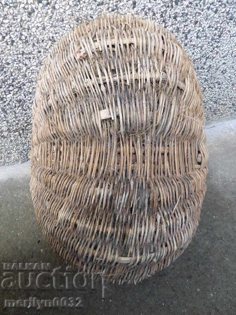 Delivery of Old wicker basket, wooden, basket, paneer Delivery of Old wicker basket, wooden, basket, paneer