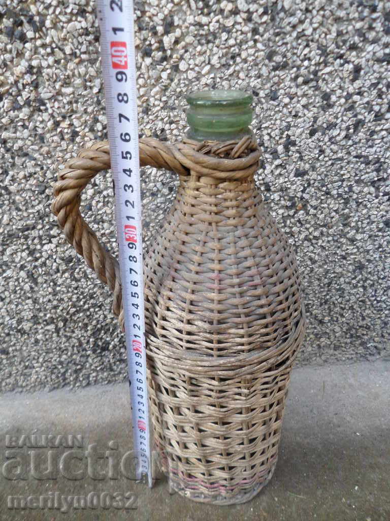 An old wallet, a bottle, a bottle - 5 An old wallet, a bottle, a bottle - 5