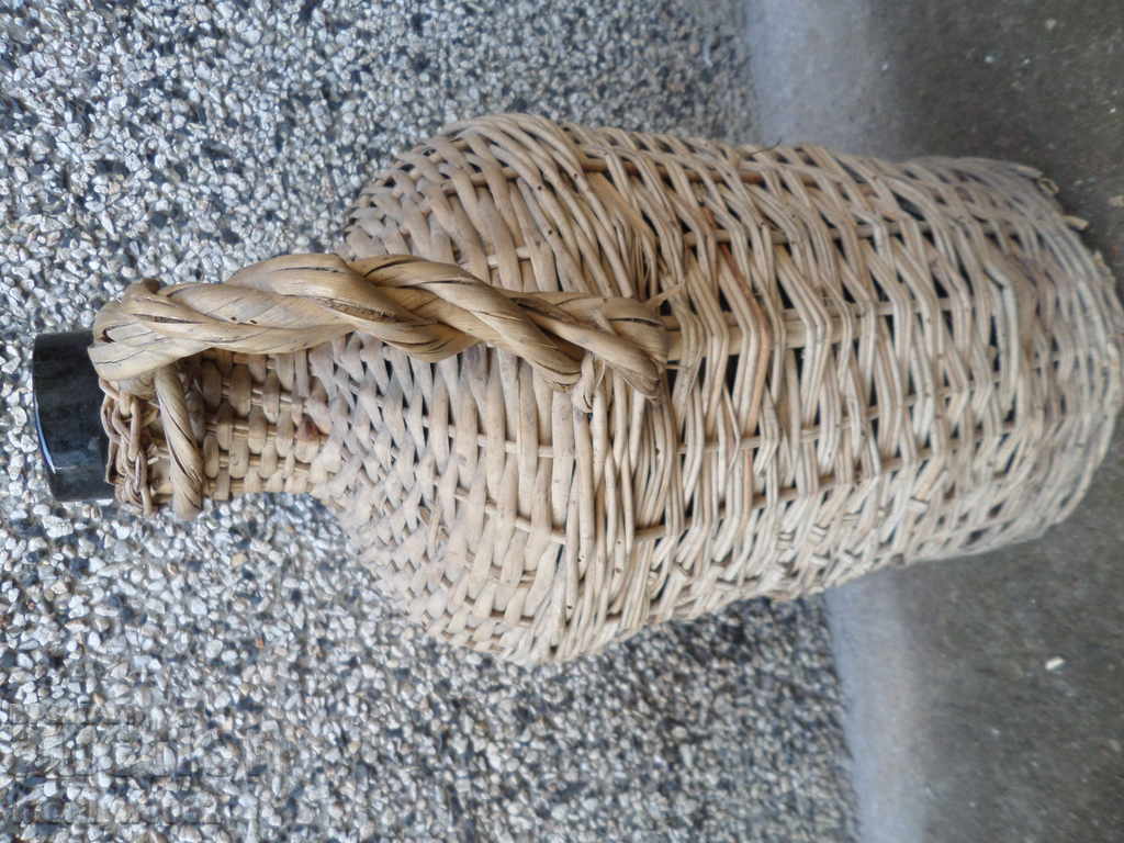 An old wallet, a bottle, a bottle - 7 An old wallet, a bottle, a bottle - 7