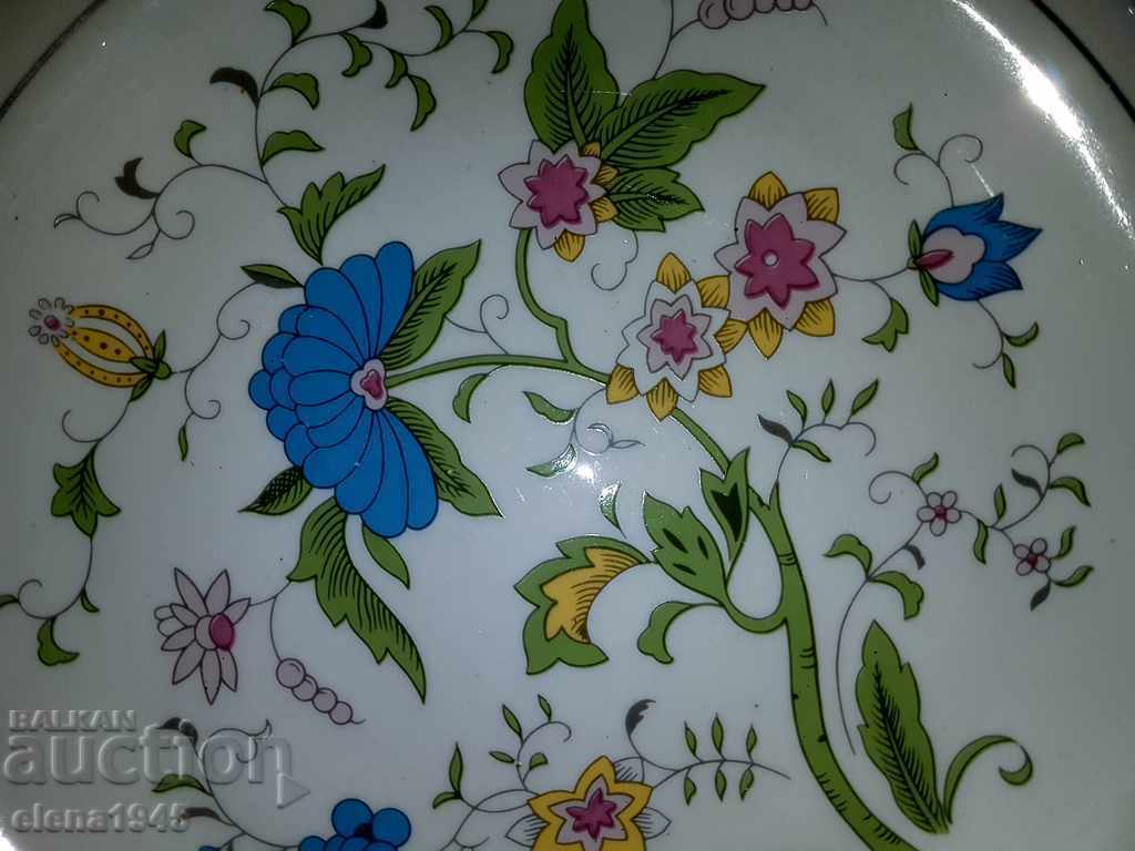 Auction New porcelain dish Auction New porcelain dish